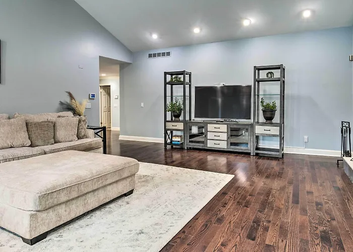 Spacious Rochester Home W/ Heated Pool & Hot Tub!