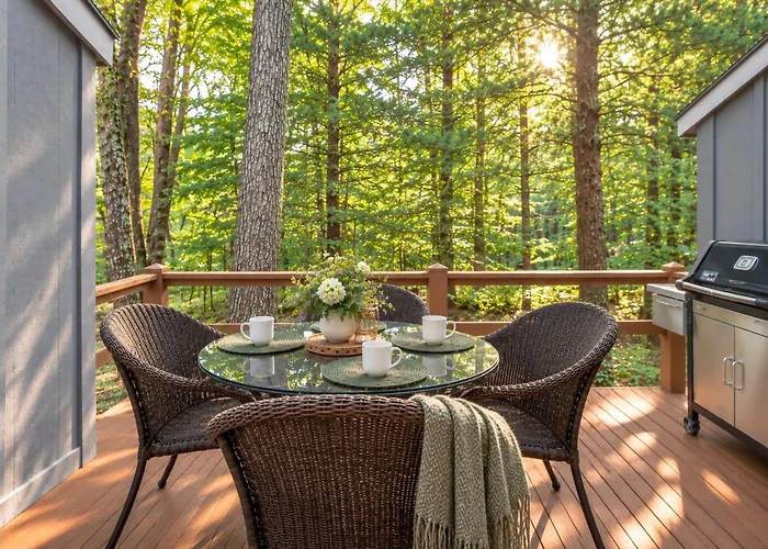 Stay On Jack Frost Mountain! Wooded Getaway