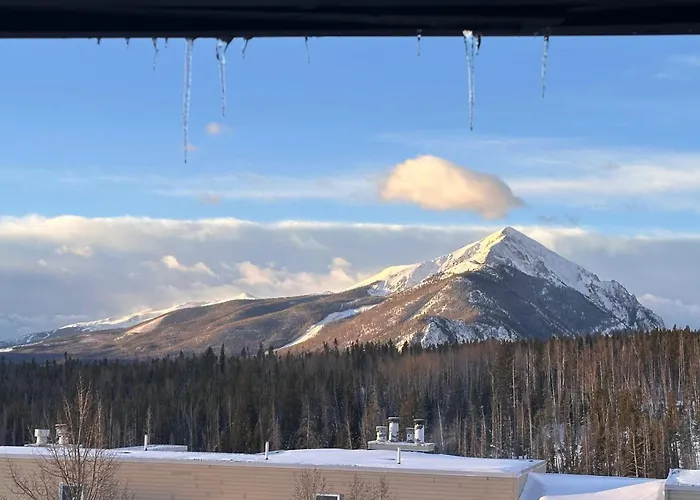 Condo W/ Views & Hot Tub Access In Silverthorne!