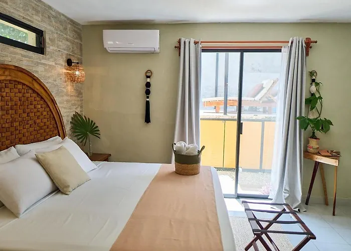 Private House With Pool, 2 Bedrooms, Parking & 2 Free Bikes