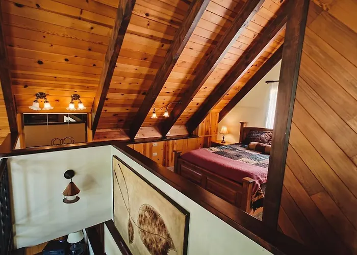 Retro Cabin | Lake Access + Near Village