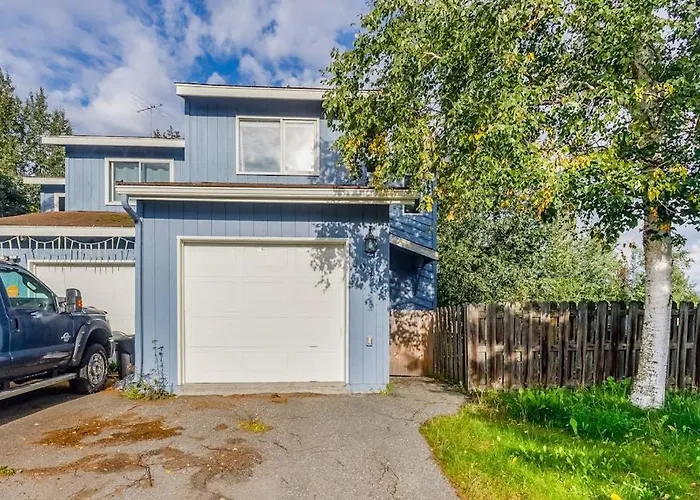 Quiet Anchorage Neighborhood Home W Walking Trail
