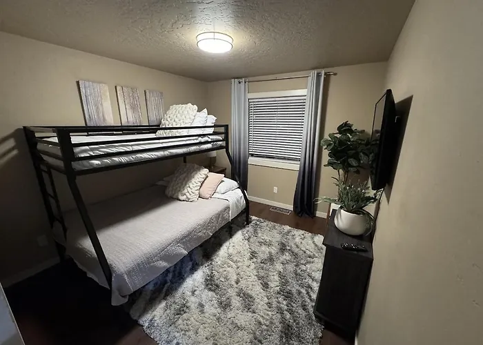 Smart Comfort 2 Bed 2 Bath Near College Of Idaho