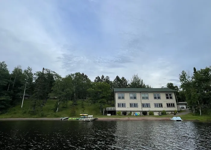 Hanging Horn Lakeside Resort