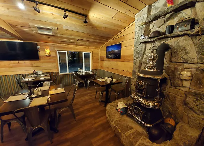 Ouray Riverside Resort - Inn & Cabins