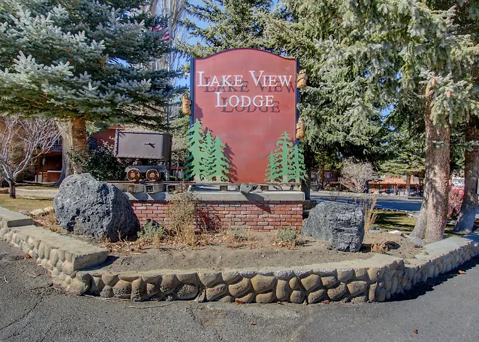 Lake View Lodge