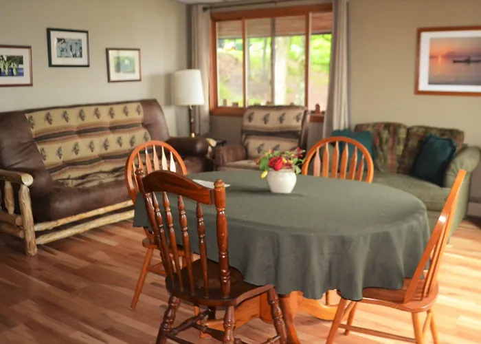 Aj'S Lodge And Oven