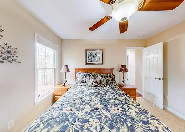Hillcrest Hideaway