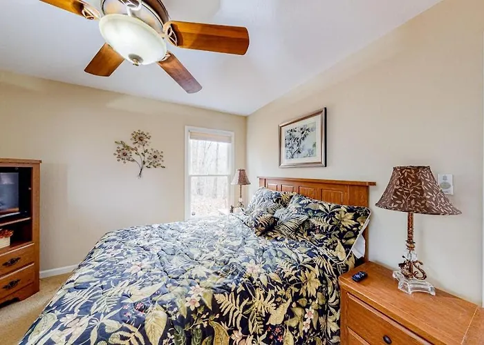 Hillcrest Hideaway
