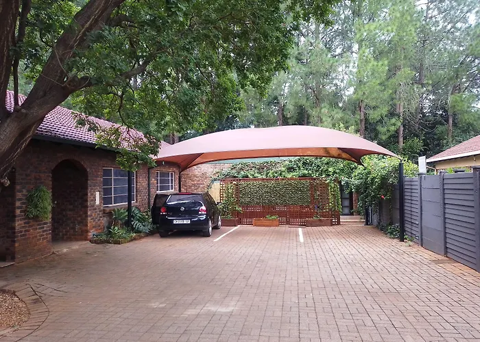 8 Soenie Avenue Self-Catering