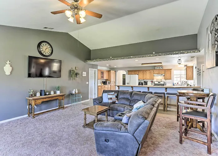 Private Pool & Game Room: Family Weaverville Gem