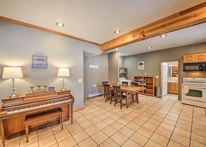 Family-Friendly Sagle Vacation Rental W/ Deck