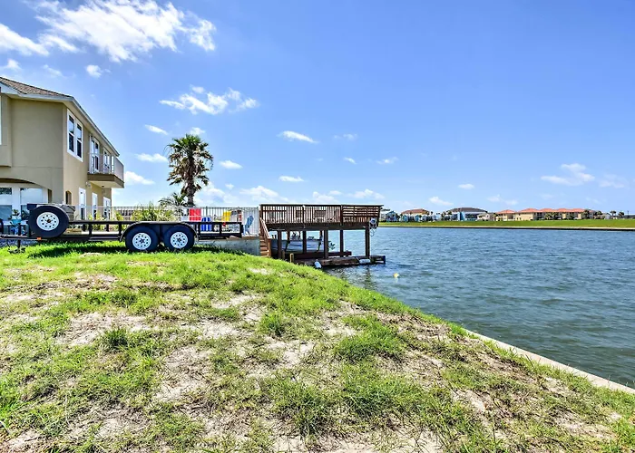 Waterfront Corpus Christi Townhome W/ Pool & Dock!