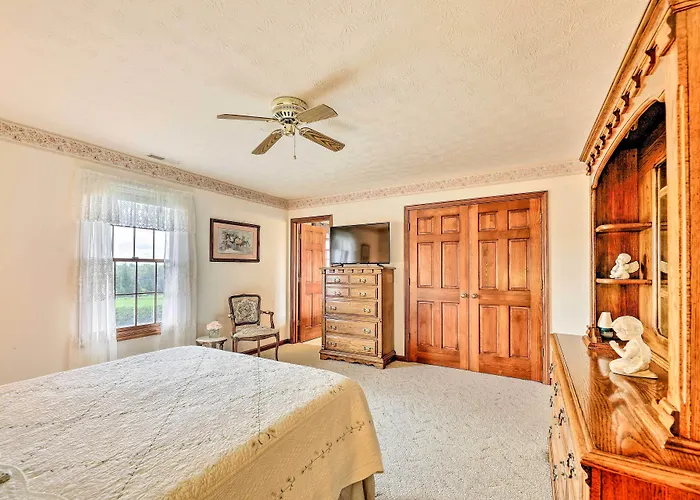 Charming Williamstown Retreat W/ Private Yard