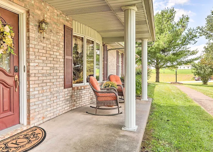 Charming Williamstown Retreat W/ Private Yard