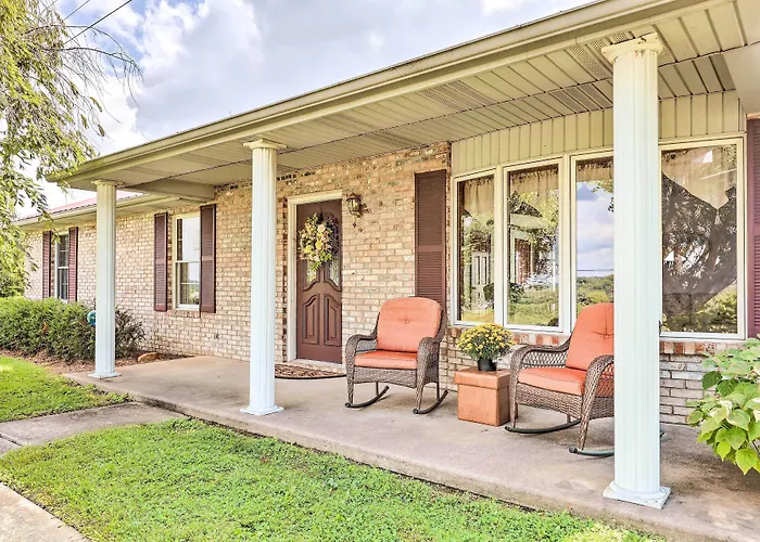 Charming Williamstown Retreat W/ Private Yard