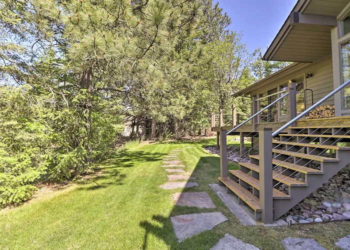 West Glacier Home W/ Majestic Mountain Views!