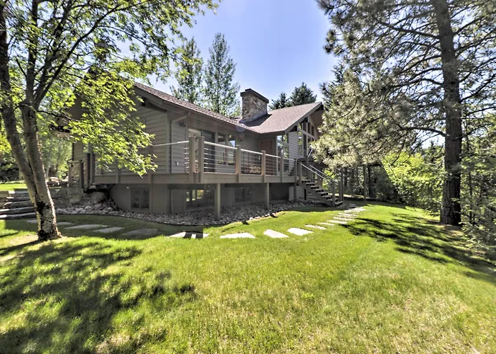West Glacier Home W/ Majestic Mountain Views!