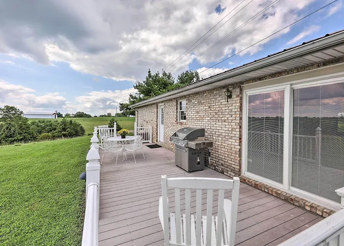 Charming Williamstown Retreat W/ Private Yard