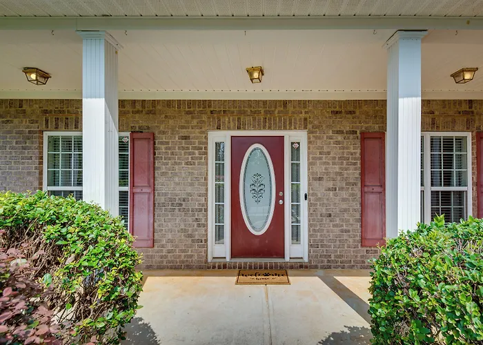 Inviting Austell Home: 14 Mi To Downtown Atlanta!