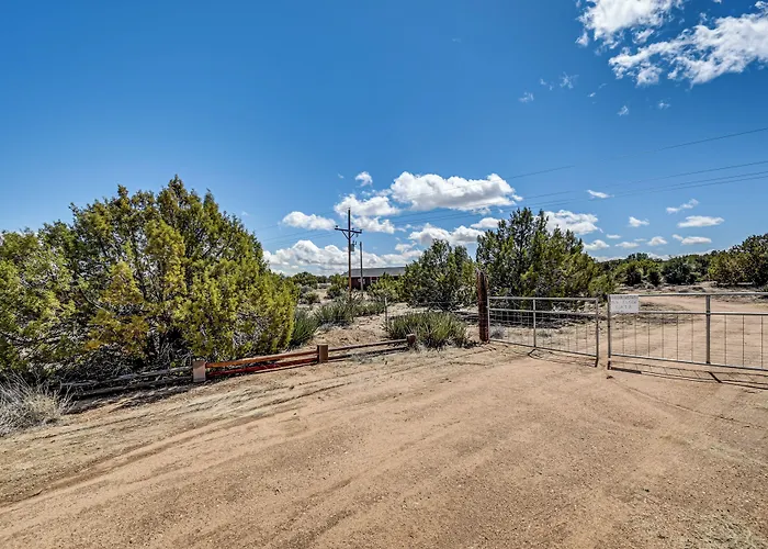 Kingman Vacation Rental W/ Private Yard & Fire Pit