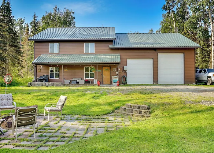 Lovely Soldotna Home, Steps From Kenai River