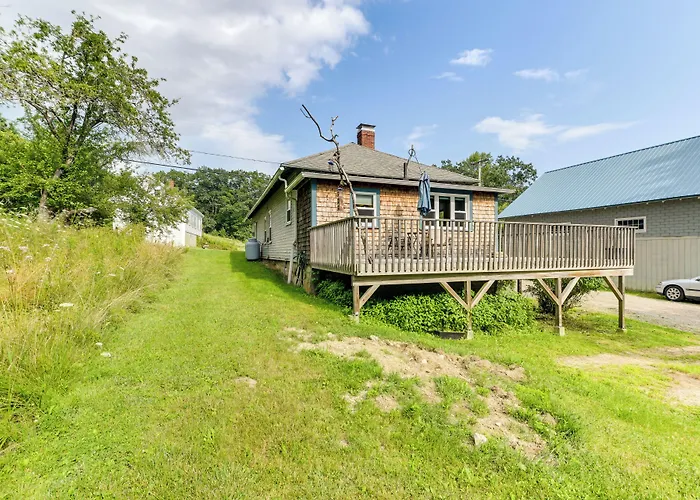 Pet-Friendly Maine Cottage By Northern Bay