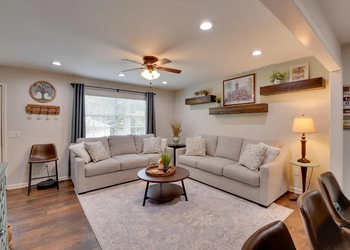 Modern Home W/ Yard + Deck, 1 Mi To Clemson U!
