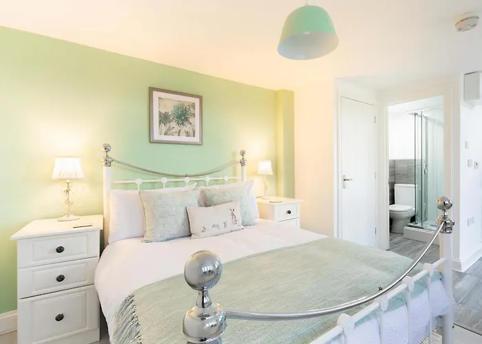 Meadow View-Uk34416