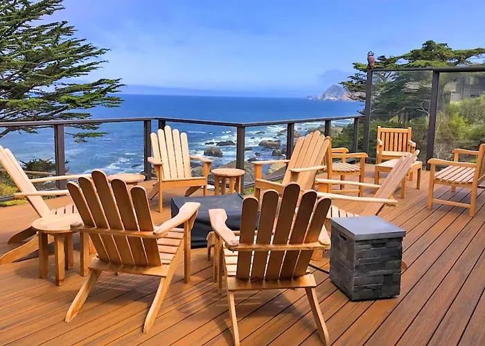 Private Blufftop Retreat With Ocean Views & Hot Tub