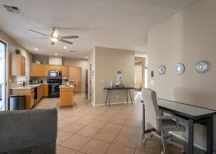 Family Fun House With Hot Tub, Grill And Games