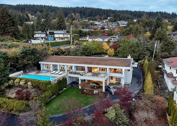 The West Vancouver Getaway Estate 5 Bedrooms