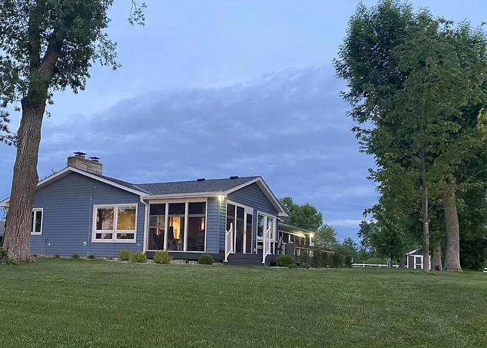 The Blue Pearl -Lake Home On Roberds Lake Faribault