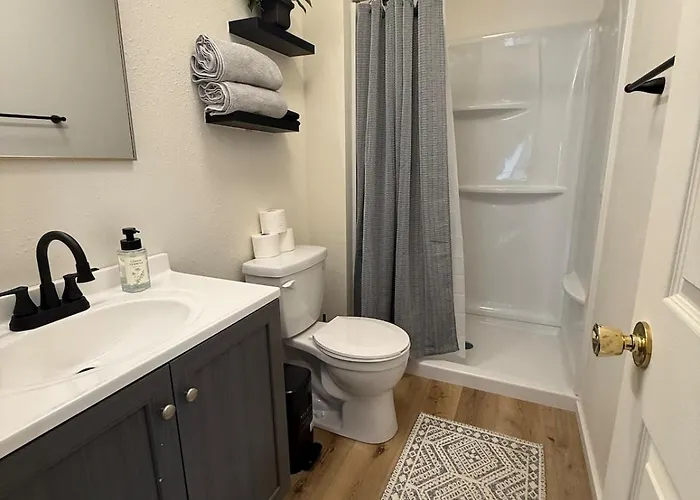 Modern Studio Retreat Mixon Villa Unit New 2