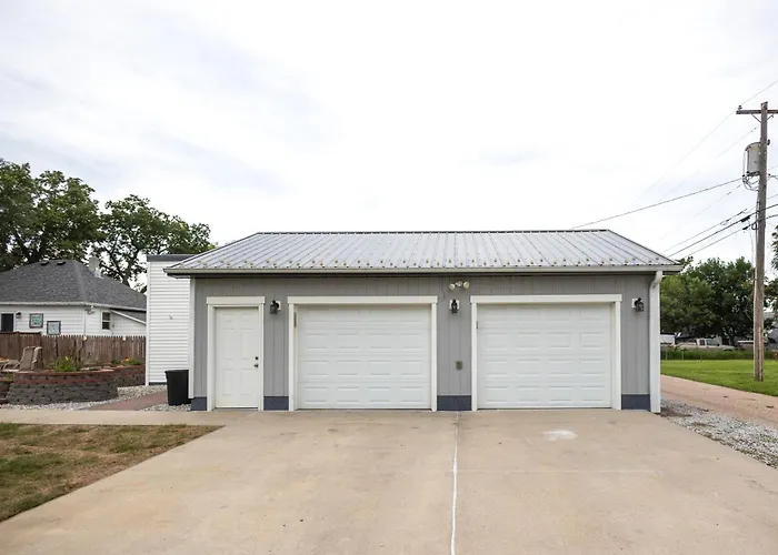 The Play House: Family Retreat 2 Mi To Pawnee Park
