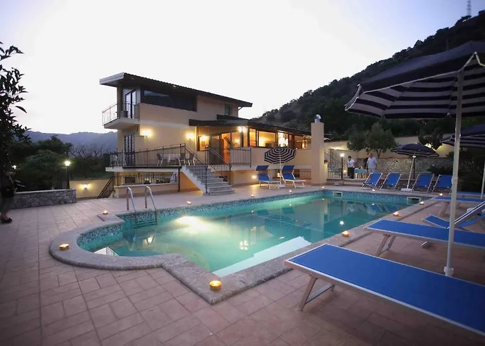 Villa Veronica Giardini Naxos