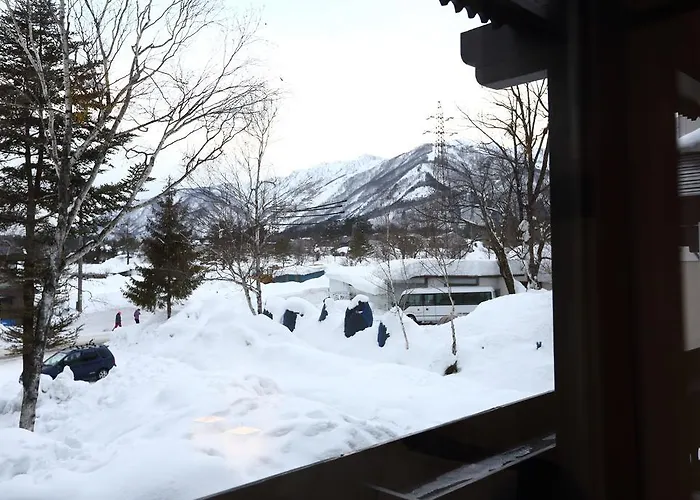 Snowlines Lodge Hakuba