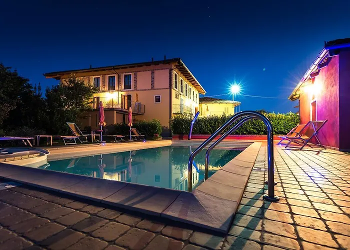 Agriturismo Bianconiglio Monforte dʼAlba