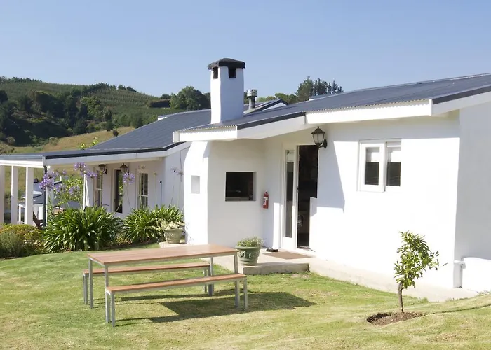 Paul Wallace Wines & Cottages