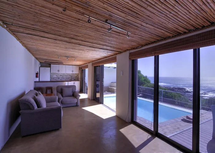 Whale Huys Luxury Oceanfront Eco Villa