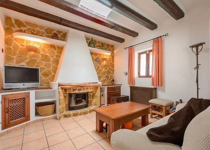 Villa Almond