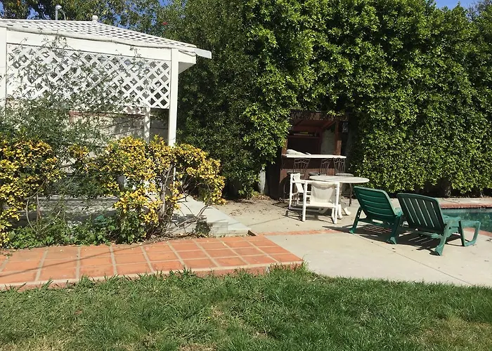 Lovely Studio With A Pool Los Angeles