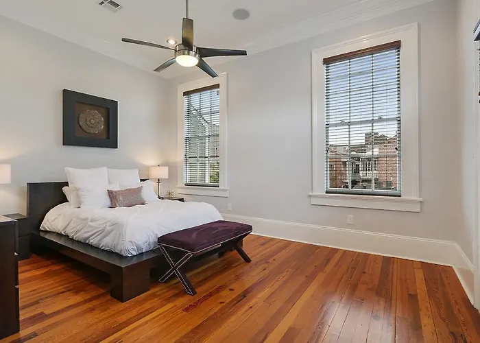 Magnificent Manor With Home Theater & Courtyard Off Magazine New Orleans