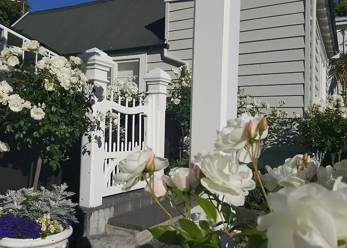 Historic Colenso Cottage
