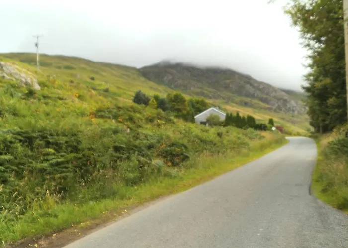 Lamont Chalet Self Catering Holiday Homes Creagmhor Glenelg Iv408La