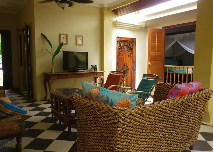 Villa Papaya