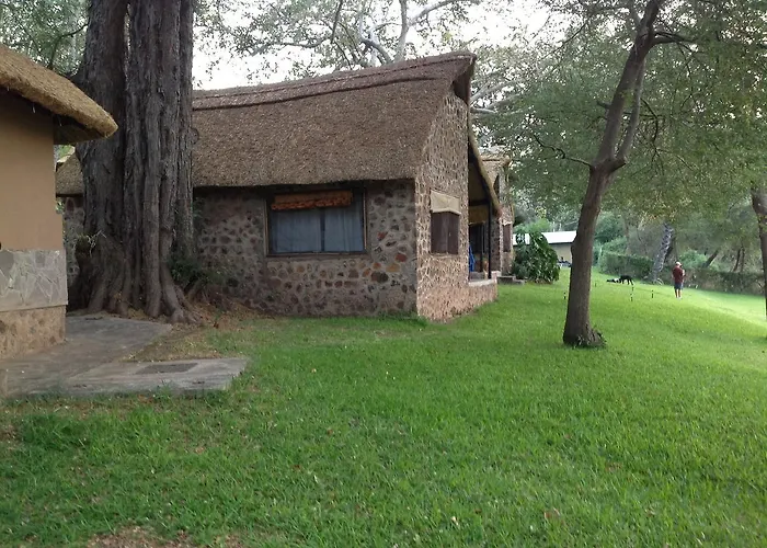 Sundowner Lodge
