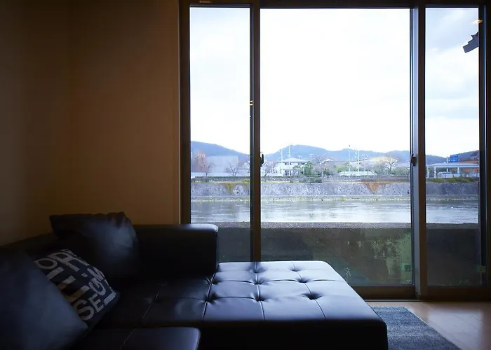 Kyoto River Side Modern House
