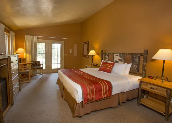 Headwaters Lodge & Cabins At Flagg Ranch