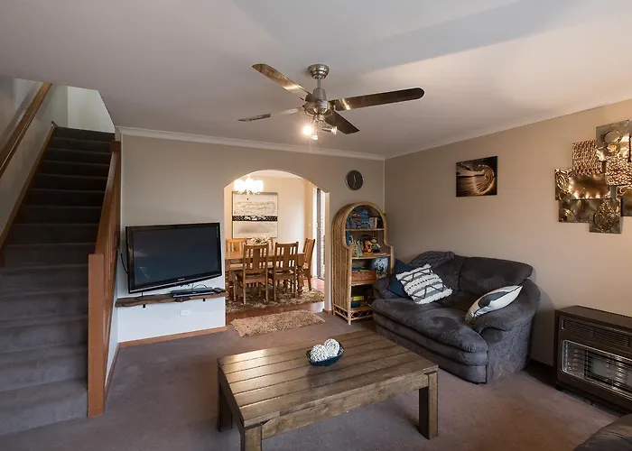 Glenelg North " Home Away From Home"